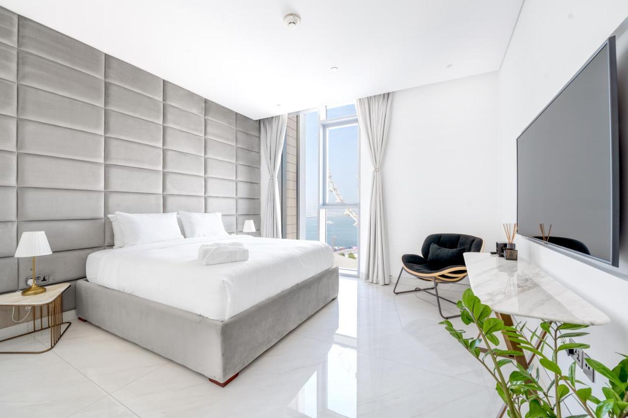 Spectacular 3 Bedroom Condo With Maids Room Facing The Dubai Eye Eksteriør billede