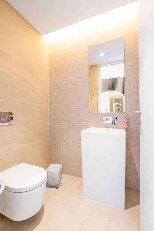 Spectacular 3 Bedroom Condo With Maids Room Facing The Dubai Eye Eksteriør billede